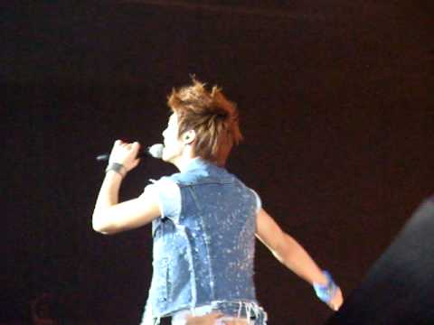 [fancam] 110611 SHINee Jonghyun - Stand by me @ SMTown Live in Paris