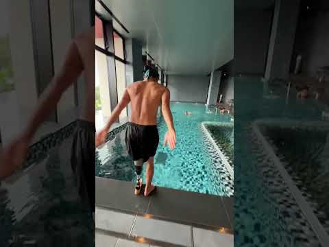 スイミングプールの囲いをメンテナンスおよび掃除するにはどうすればよいですか?あらゆるタイプと素材に関するプロのヒント  庭園