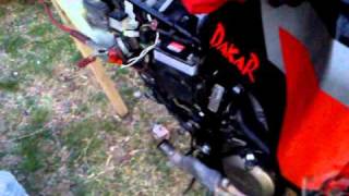 preview picture of video 'HONDA XRV750 Africa Twin first start after cylinder change'