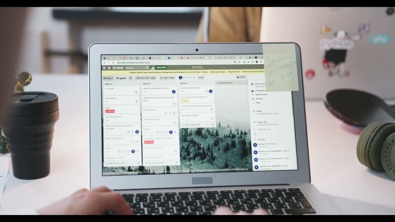 How Can Young People in Their First Job Avoid Being Replaced by AI?