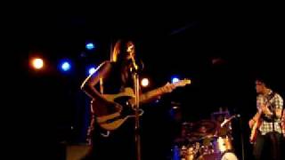 Meg &amp; Dia- Going Away (live)