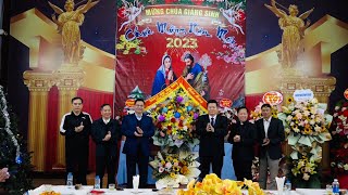 Đoàn đại biểu Thành ủy - HĐND - UBND - Ủy ban MTTQ Việt Nam thành phố đến thăm, chúc mừng Giáo xứ Tam Điệp nhân dịp Giáng sinh năm 2023