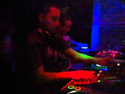 L' ALIBI HOT FRIDAY 15.10.2010 DJ ROBBIE RENZI