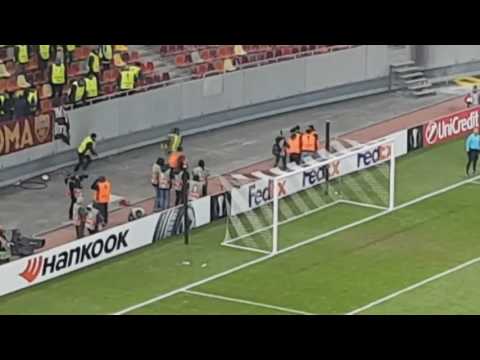 Astra Giurgiu fans VS Steward and Roma fan