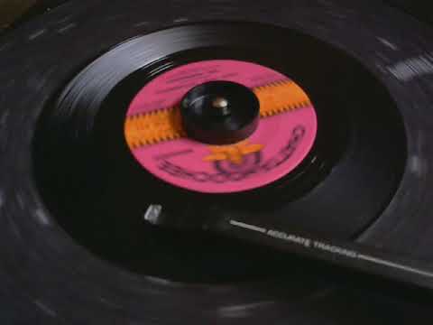 45 rpm: The Murmaids - Wild And Wonderful - 1964
