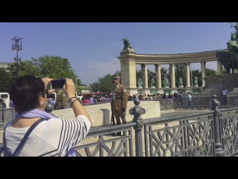 مغربي جوال . من هنغاريا budapest hungary