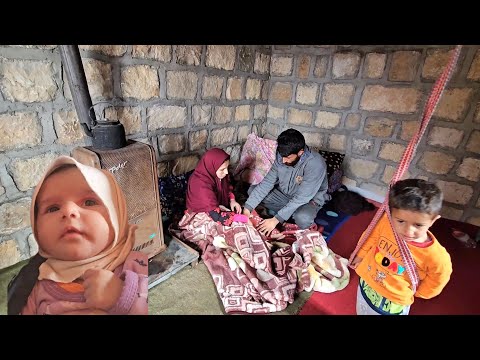 A man who takes care of his sick wife with all his might.