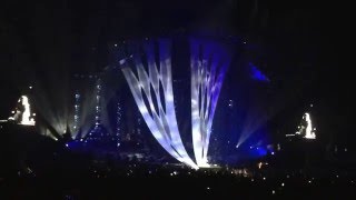 Ellie Goulding Performing &quot;Heal/Explosions&quot; Live @ The O2