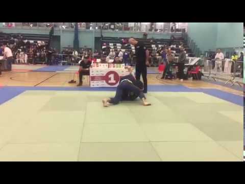 Finished by Tringle - BJJ English Open 2017 White belt (Light weight) Match 2