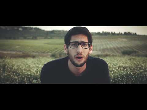 Video thumbnail for Ha’chayim Al Pi Mookie - החיים על פי מוקי