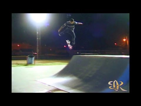TBT - TRICKIPEDIA - HARDFLIP - JOHNNY LUNA