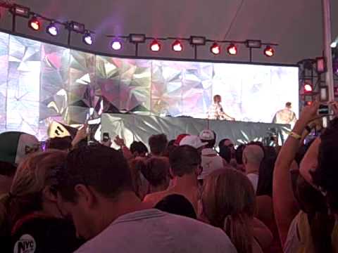 Electric Zoo 2010- Avicii (Ghostship/We Are Your Friends)