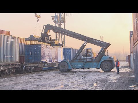Первый сборный груз в составе контейнерного поезда отправлен из Алматы в Китай