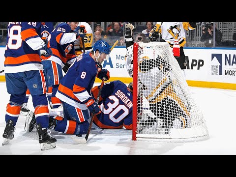 Garbage goals for the Captains! 🗑️🏒