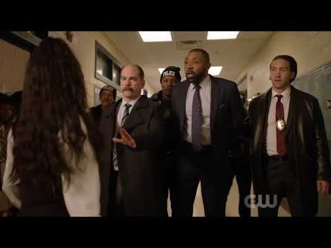 Black Lightning - Jennifer and Anissa almost use their powers 1x11