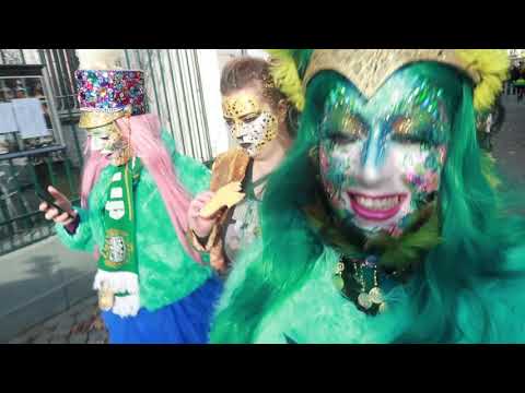 download lagu mp3 mp4 Sokkertantes, download lagu Sokkertantes gratis, unduh video klip Sokkertantes