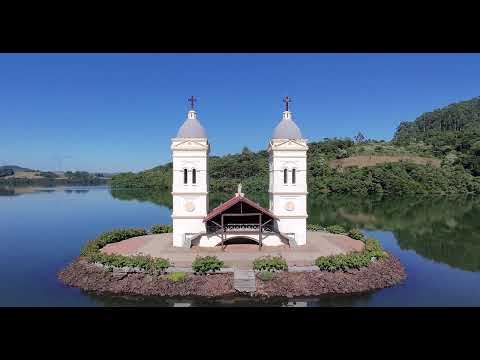 Torres da Igreja em Itá - 8K