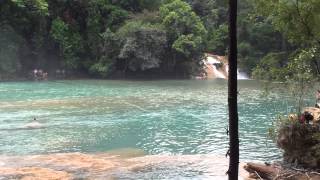 preview picture of video 'Cascadas de agua azul'