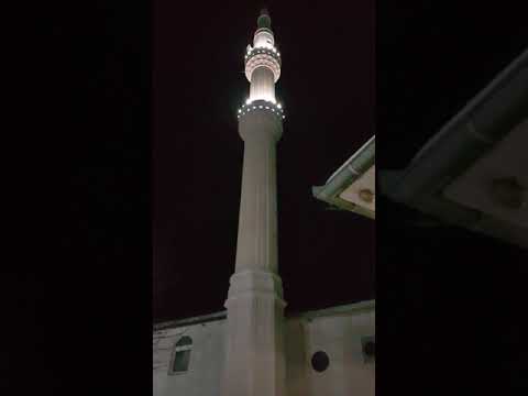 Ezan shumë i bukur nga Hoxhë Mevlan Kamberi në Xhaminë e vjetër të Fshatit Forinë