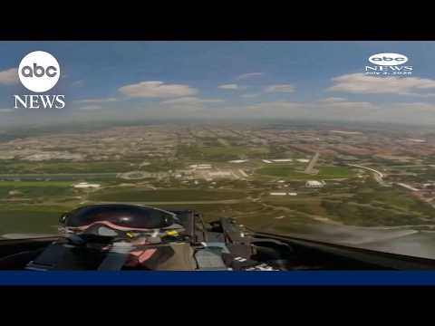 View from the cockpit of an F-22 flying over D.C.