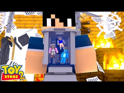 THE SECURITY GUARD CATCHES THE TOYS COMING TO LIFE! Minecraft TOY STORE S2 w Sharky and Little Kellt