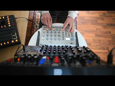 Analog Background || Elektron Model:Cycles and Friends (Model D, Neutron, MPC One)