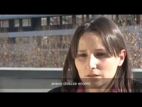 Cura di dermatite atopic su una faccia Trattamento da carbonato di sodio da eczema