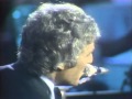 Burt Bacharach - Raindrops Keep Falling On My Head (1977) - vsbonvenutobye Burt Bacharach - Raindrops Keep Falling On My Head (1977)