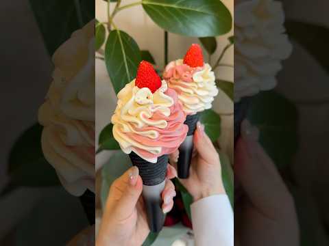 A cute strawberry soft serve that looks like a rose🌹#たもグルメ #japanesefood