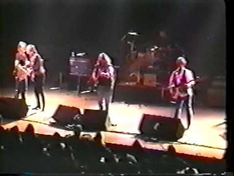 The Byrds & Tom Petty - "So You Want To Be A Rock 'n Roll Star" - 1989