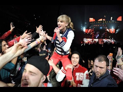 Taylor Swift - 22 (DVD The RED Tour Live)