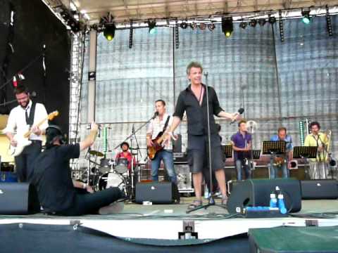 Fido Plays Z - Yellow Snow suite - Zappanale 2011