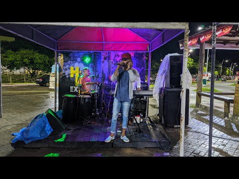 Baby me atende - Dinho Hollywood ao vivo na praça da simpatia ( Camaçari-ba )
