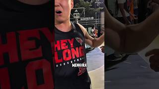 Download lagu This Athlete Panicked When His Hand Dislocated! 😱 mp3
