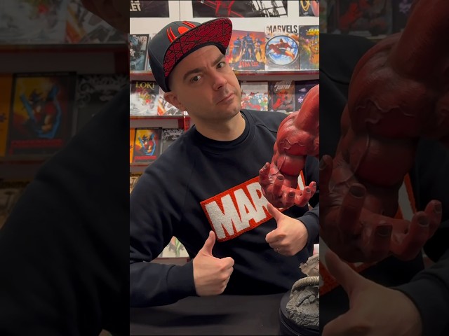 Vídeo relacionado con Simba Red Hulk Figura de Peluche de 25 cm, de la Serie Marvel