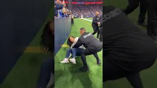 Download lagu She Almost Gets Over the Barrier mp3 Download lagu She Almost Gets Over the Barrier mp3