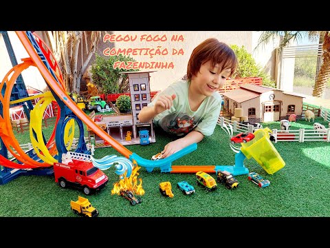 FELIPE CANOPF | UMA COMPETIÇÃO DE CARRINHOS DE BRINQUEDO NA FAZENDINHA DO FELIPE |  CARS FARM TOYS