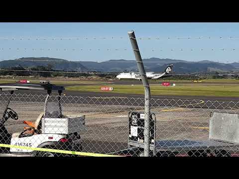 ZK-MVZ Landing at Tauranga