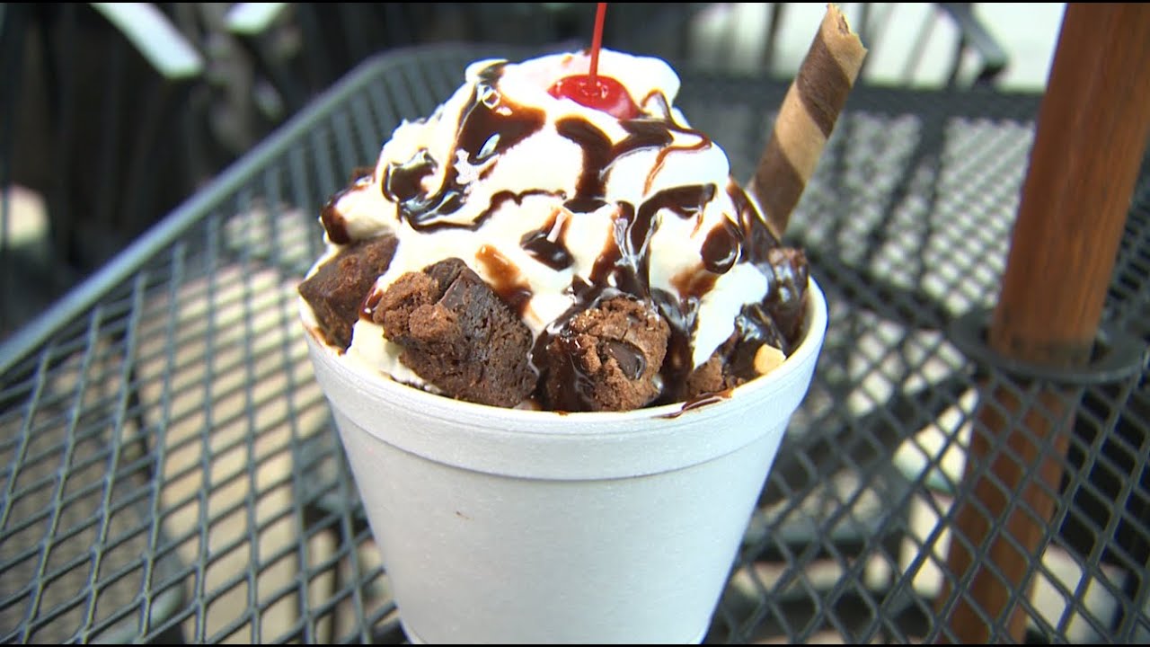 Chicagos Best Ice Cream Sundae Annettes Italian