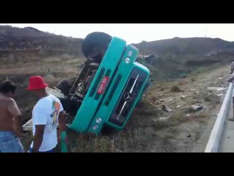 Acidente com caminhão boiadeiro P1