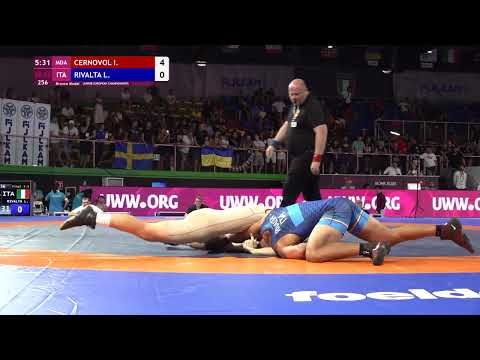 BRONZE GR - 82 kg: I. CERNOVOL (MDA) v. L. RIVALTA (ITA)