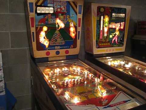 Gottlieb Pinball Machine (EM) from 1969 "Target Pool"