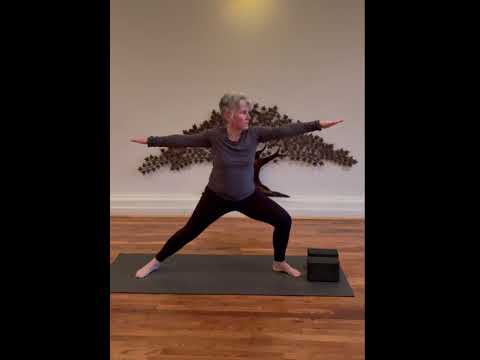 9-Minute Wrist-Friendly Yoga | Heather Hatcher Yoga