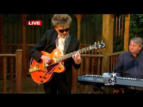 Northern Kentuckian Ray Cummins featured in Vintage Guitar magazine