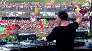 Hardwell - Spaceman vs Somebody that I used to Know (Live @Tomorrowland 2012)