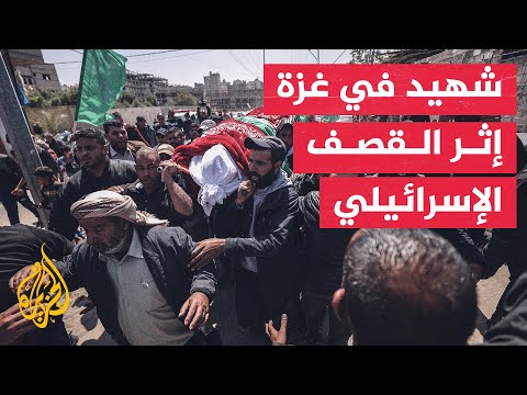 تشييع جثمان فلسطيني استشهد خلال القصف الإسرائيلي على قطاع غزة