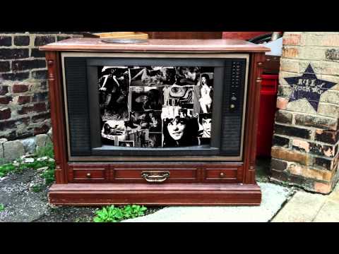 Comet Gain – I Close My Eyes to Think of God (from Realistes)