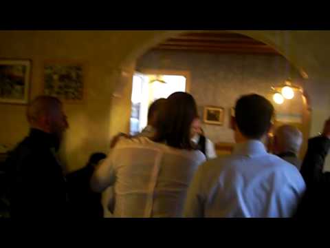 matrimonio cesare elisa preparazione lancio giarrettiera