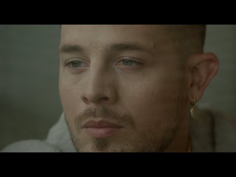 Loco Escrito – Esta Bien Así (Official Video)