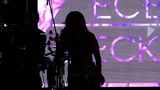 Ece Seçkin - Olsun (Canlı Performans) 30 Temmuz 2022 Bursa Konseri